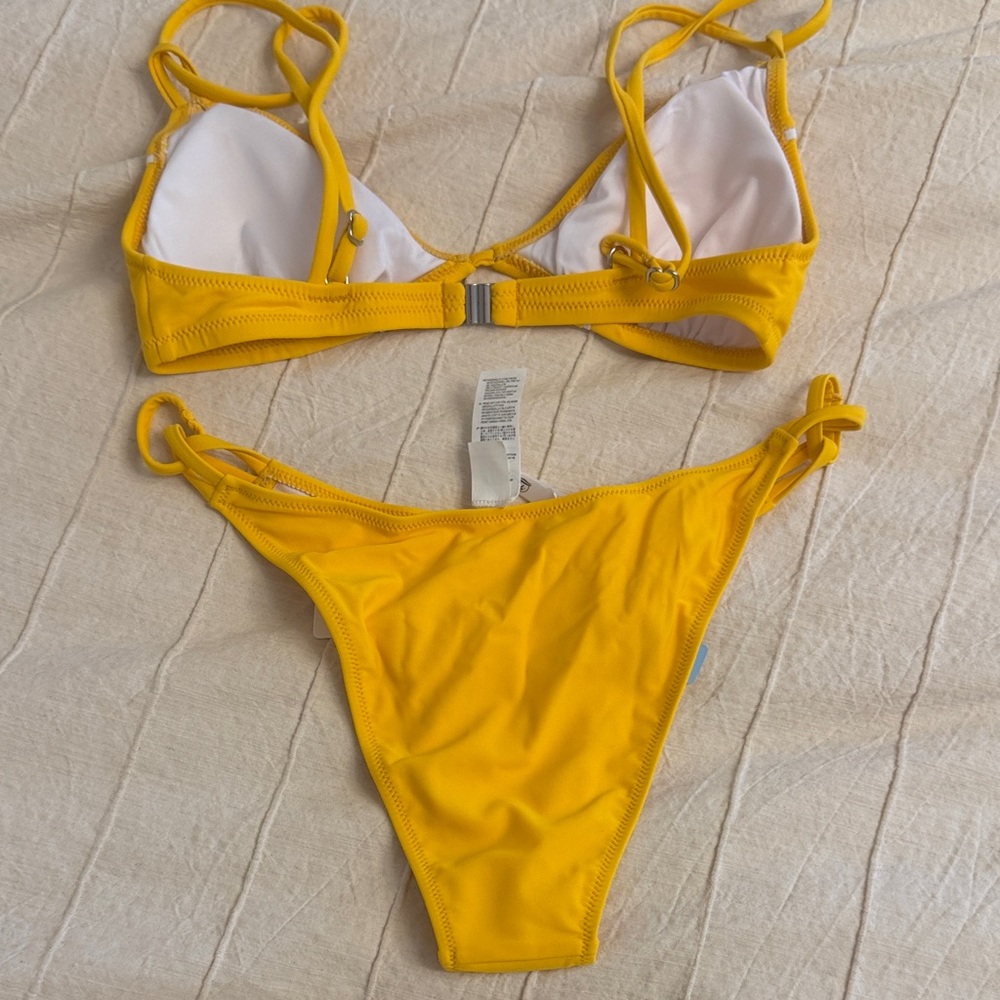 Cupshe Vibrant Yellow Bikini Set - Picture 6 of 6